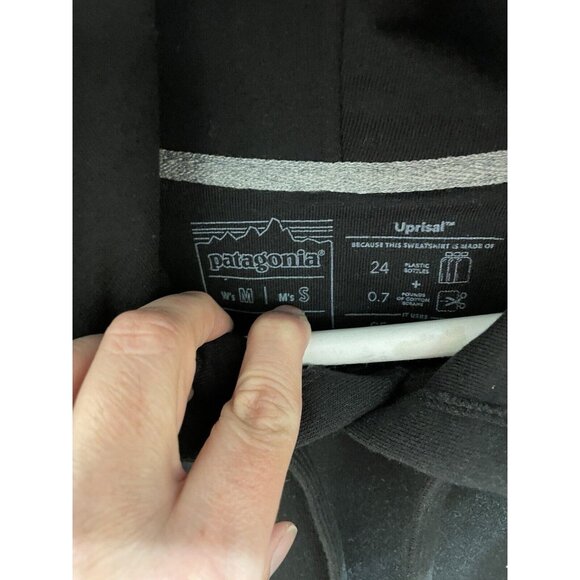 Patagonia P6 Logo Uprisal  Hoody Black  NWT Mens S / Women's M - Picture 6 of 6